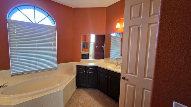 Building Photo - Stunning 3 Bedroom, 3 Bath Home – 2,500 sq/ft – Oversized Garages & Modern Upgrades