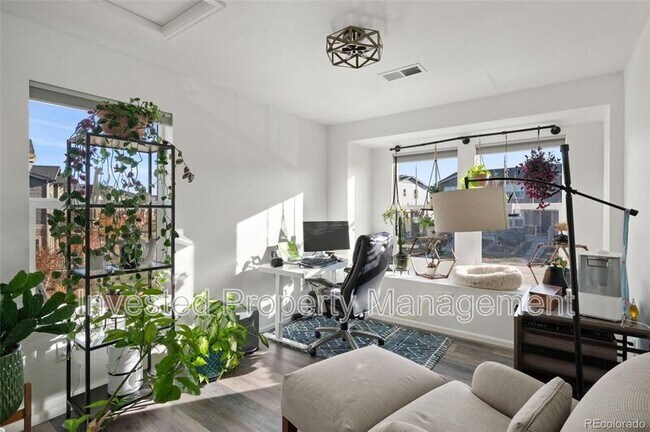 Building Photo - 3061 Low Meadow Blvd