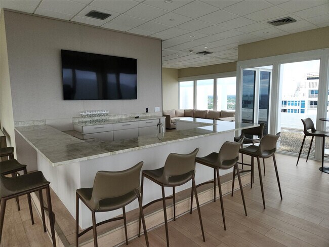 Building Photo - 1370 S Ocean Blvd