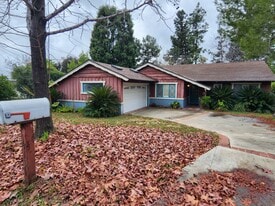 Building Photo - 4131 Aralia Rd
