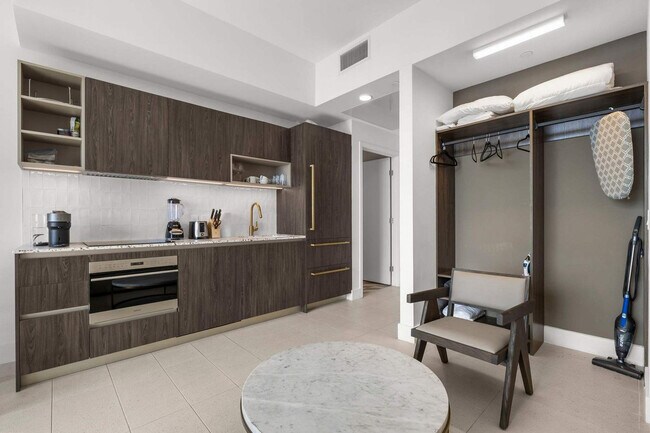 Building Photo - 159 NE 6th St