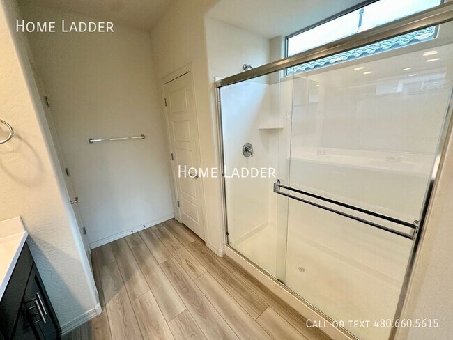 Building Photo - 19842 W Badgett Ln