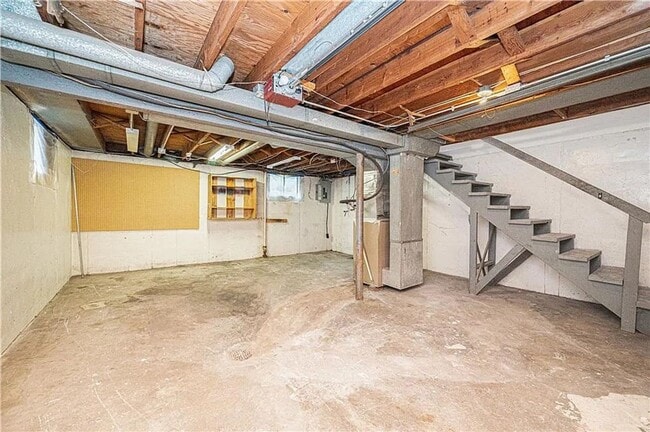 Building Photo - 3525 Bell St