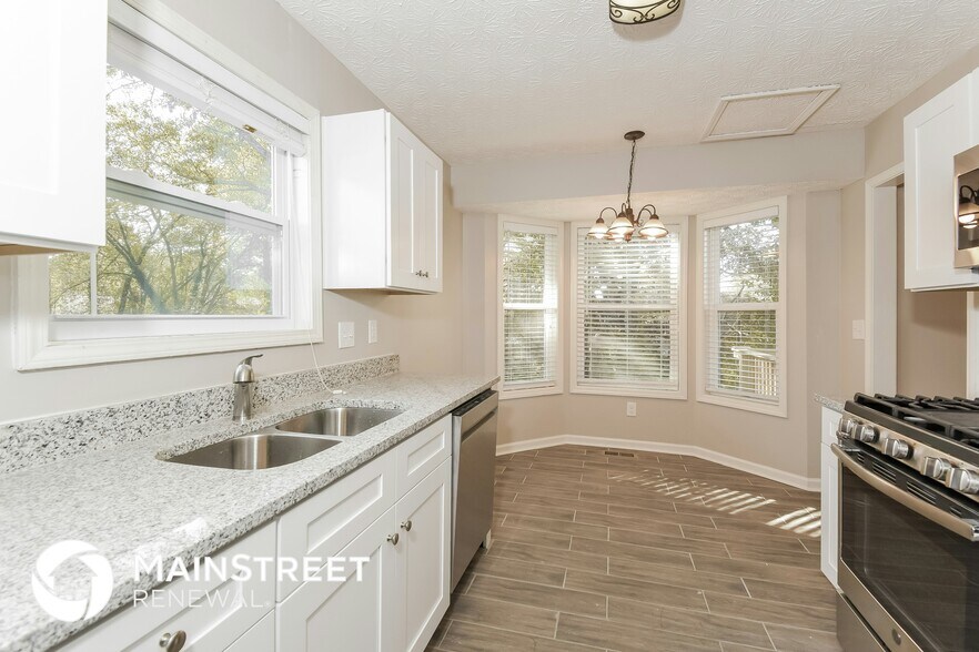 Building Photo - 4809 Nevilly Way