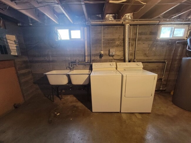Building Photo - Spacious 2BR Duplex in Central Richland – ...