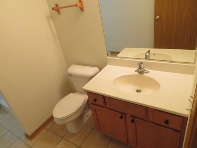 Building Photo - Raco 111/115 Nordic