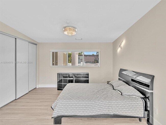 Building Photo - 12904 Banyan Rd