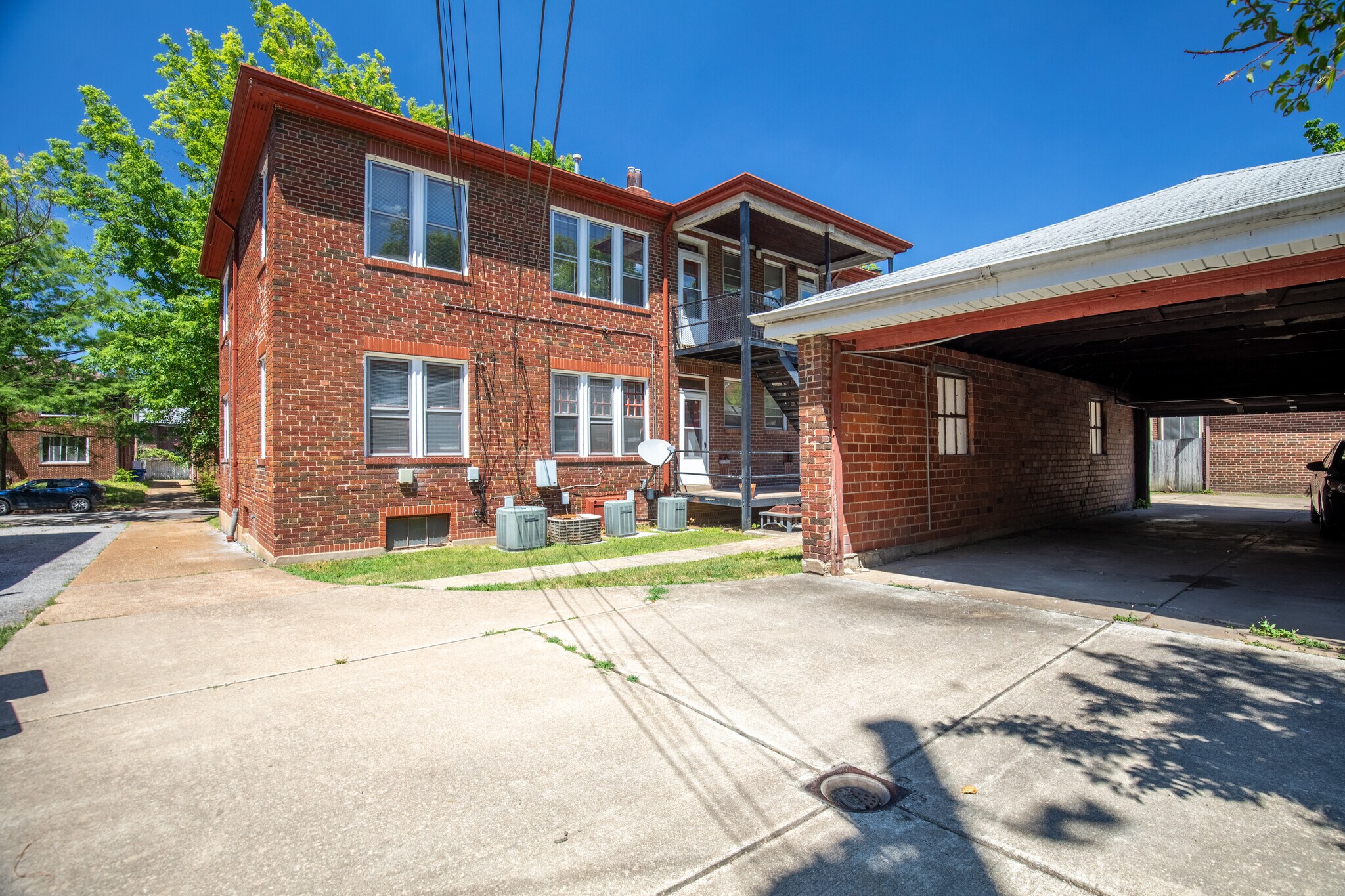 Building Photo - 7234 Amherst Ave