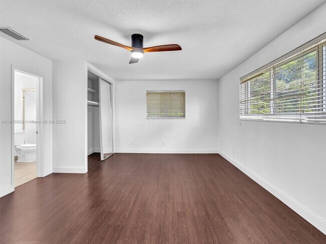 Building Photo - 4500 SW 42nd Terrace