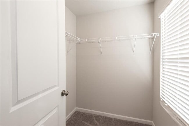 Building Photo - 11649 Mendenhall Ct