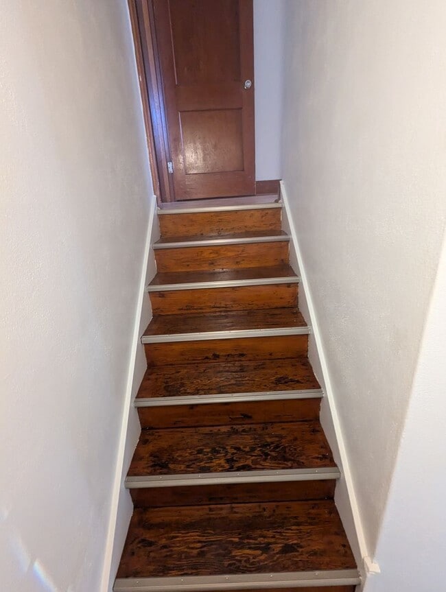 Building Photo - Block 4 Quincy Duplex