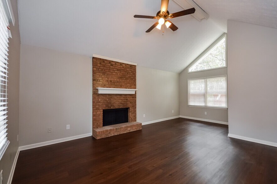 Building Photo - 1589 Cherry Hill Rd SW