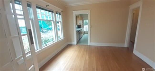 Building Photo - 4Bd/1.5Ba Seattle House