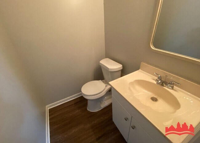 Building Photo - 5338 Cedar Bluff Dr