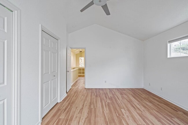 Building Photo - Unique 2-bdrm/2.5-bath duplex w/ A/C—Priva...