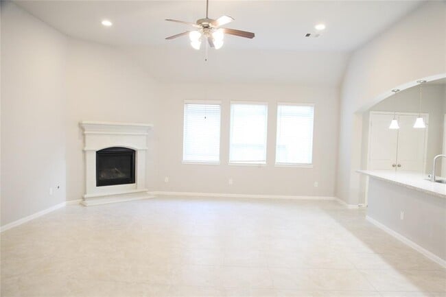 Building Photo - 11911 Di Mari Dr