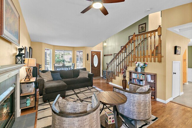 Building Photo - Lakeside Living in Lacey's Lake Forest Nei...
