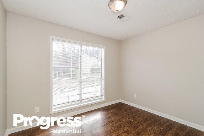 Building Photo - 2526 Riverwood Spg