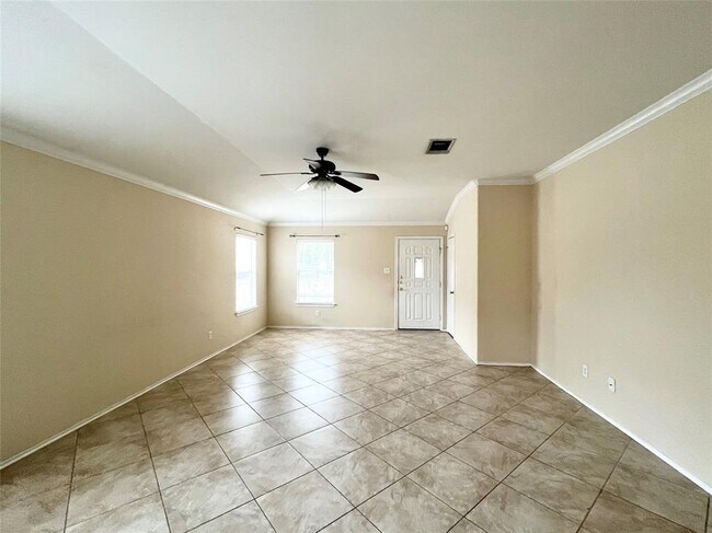 Building Photo - 2428 Green Meadows Ln