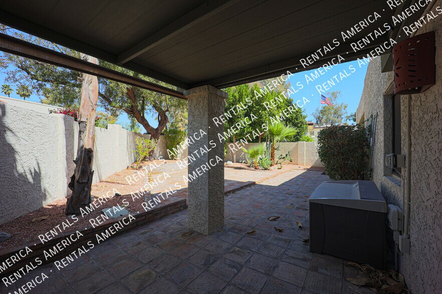 Building Photo - 8449 S 48th St