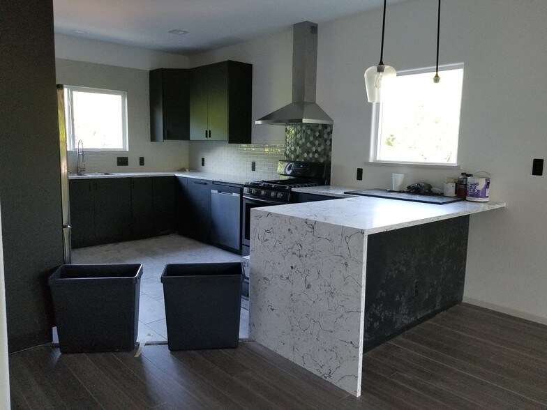 Upper Unit Kitchen - 1008 E 49th St