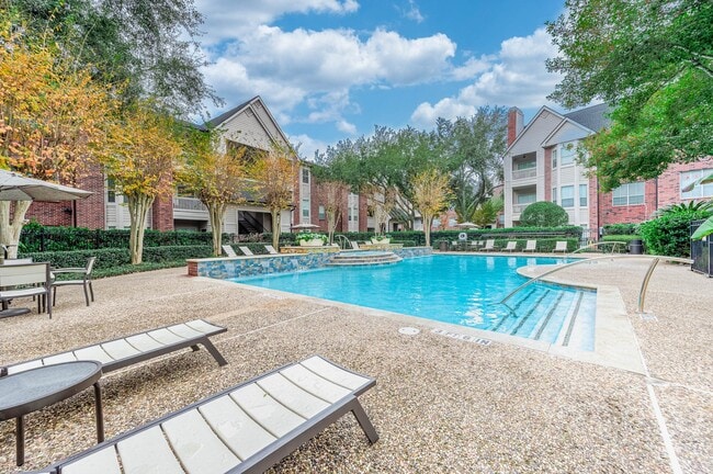 Building Photo - 1330 Old Spanish Trl