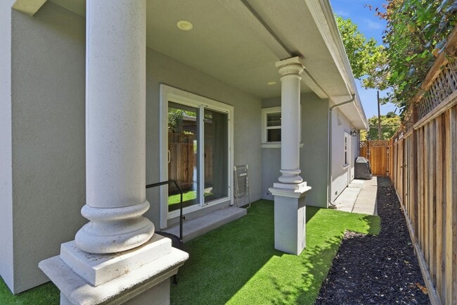 Building Photo - Wow! What a Great Home! Available Soon!