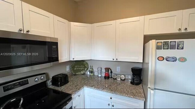 Building Photo - 404 Red Hawk Loop
