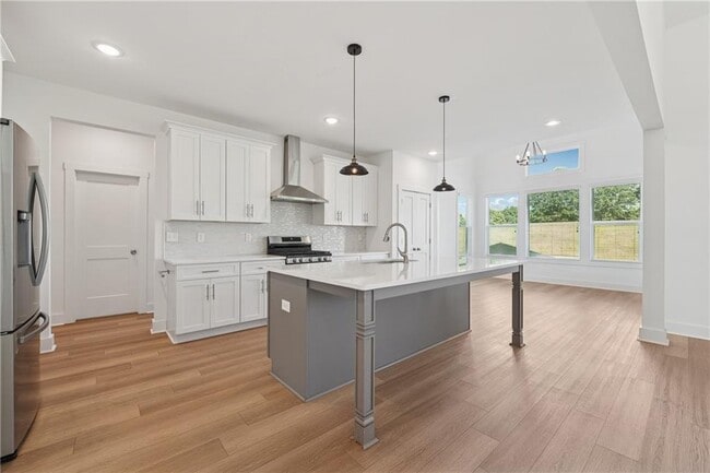 Building Photo - 2049 Chestnut Oak Trl