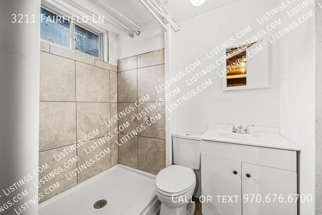 Building Photo - 3211 Fairfield Ln