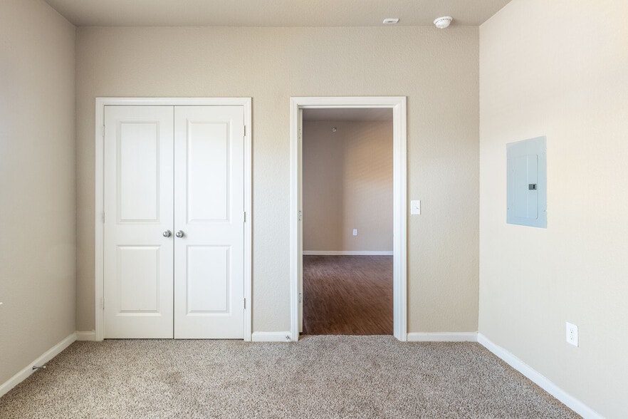 Building Photo - Villas at Colt Run Apartments