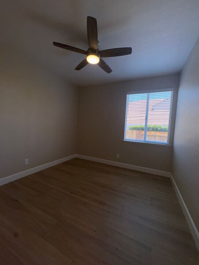 Building Photo - 798 Shannon Dr