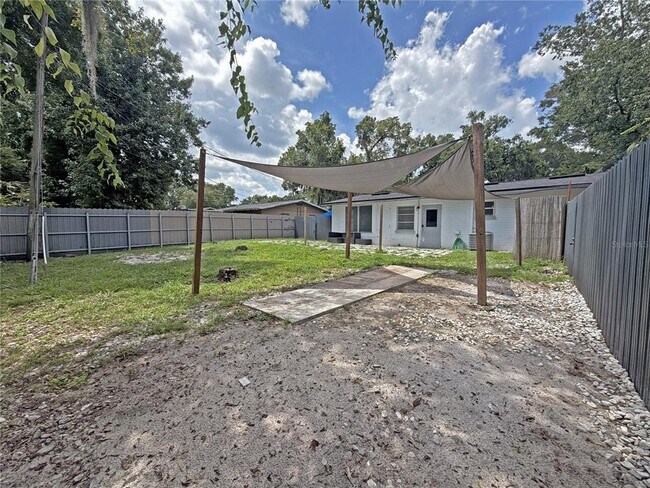 Building Photo - 126 Palm Dr