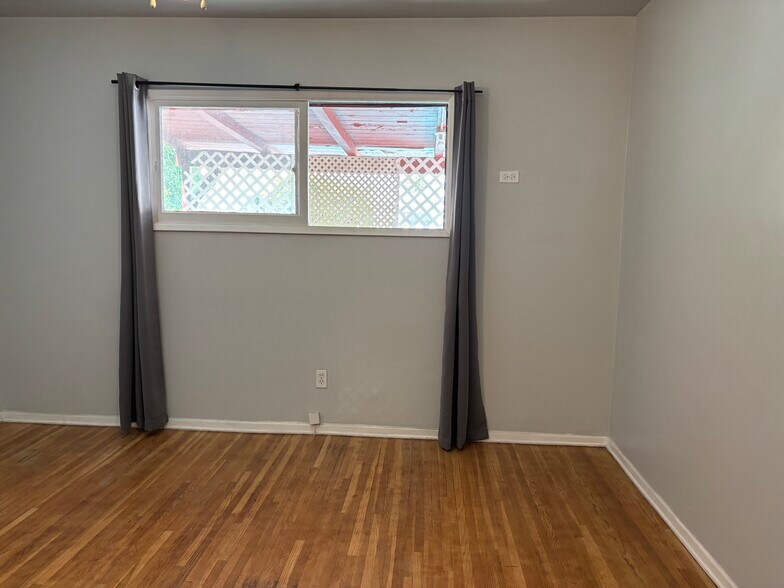 Building Photo - 6327 Calvin Ave