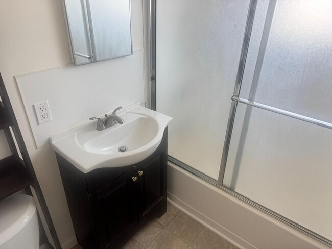 Building Photo - 251 16th Pl