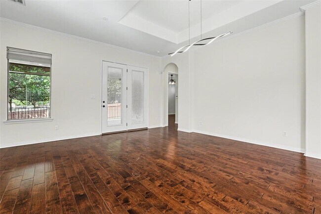 Building Photo - 1020 Winding Way Dr