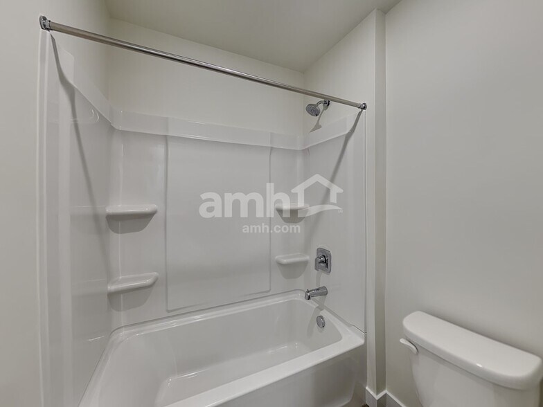 Building Photo - 4672 W Ore Strm Rd