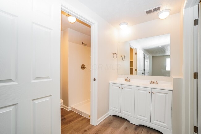 Building Photo - 5324 Parkline Dr