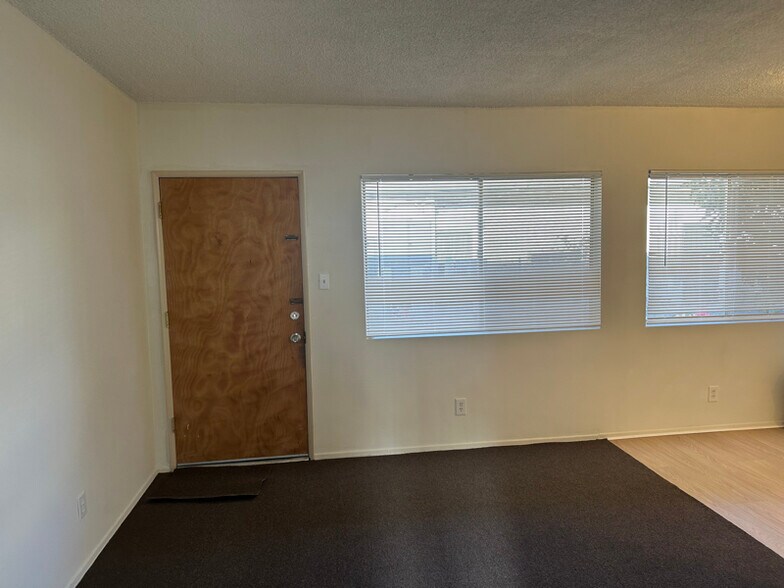 Building Photo - 11914 Downey Ave