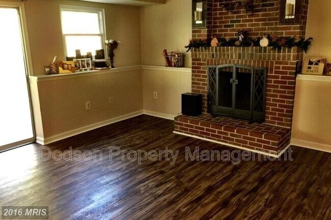 Building Photo - 8 Cathedral Ln