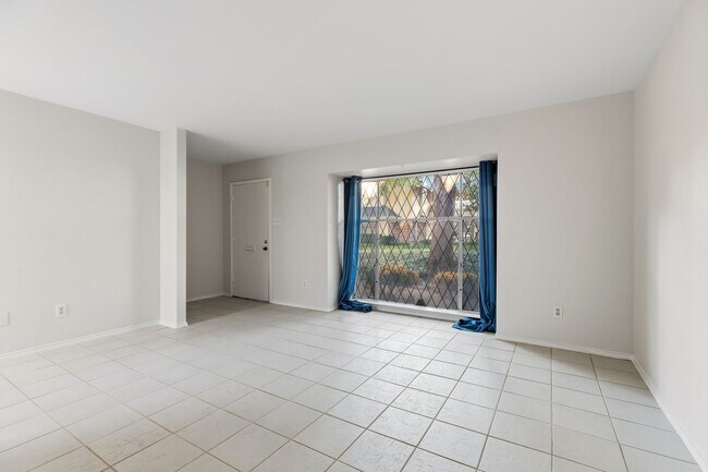 Building Photo - 6422 Burgoyne Dr.