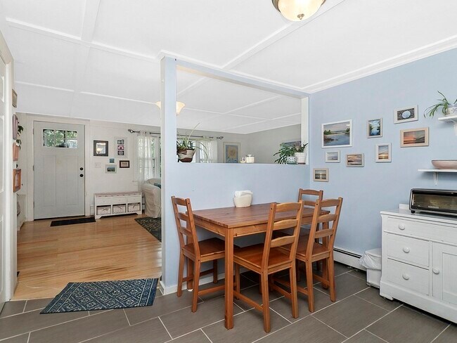 Building Photo - 2 B Filias Cir