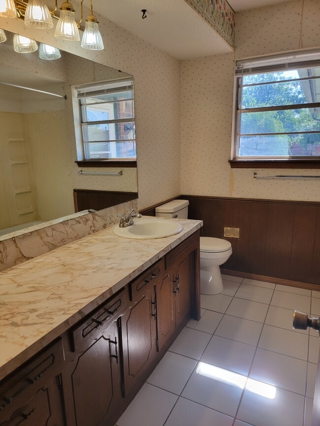Building Photo - 3201 Chisholm Trail