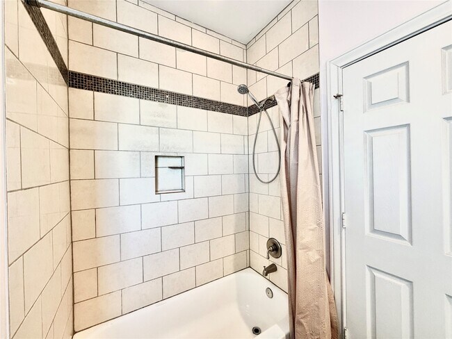 Building Photo - 5430 Crooms St