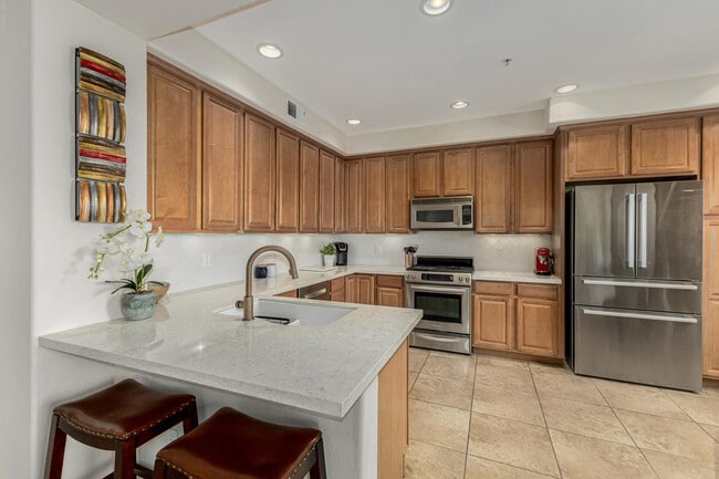 Building Photo - 10260 E White Feather Ln