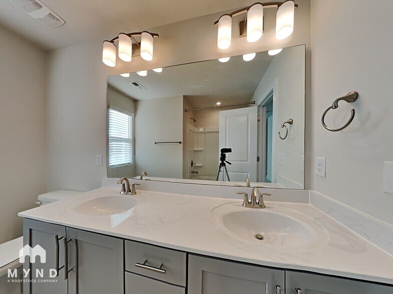 Building Photo - 2330 Aria Park Dr