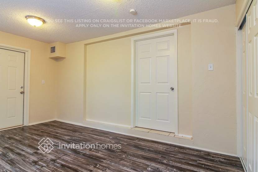 Building Photo - 130 Carolina Ave