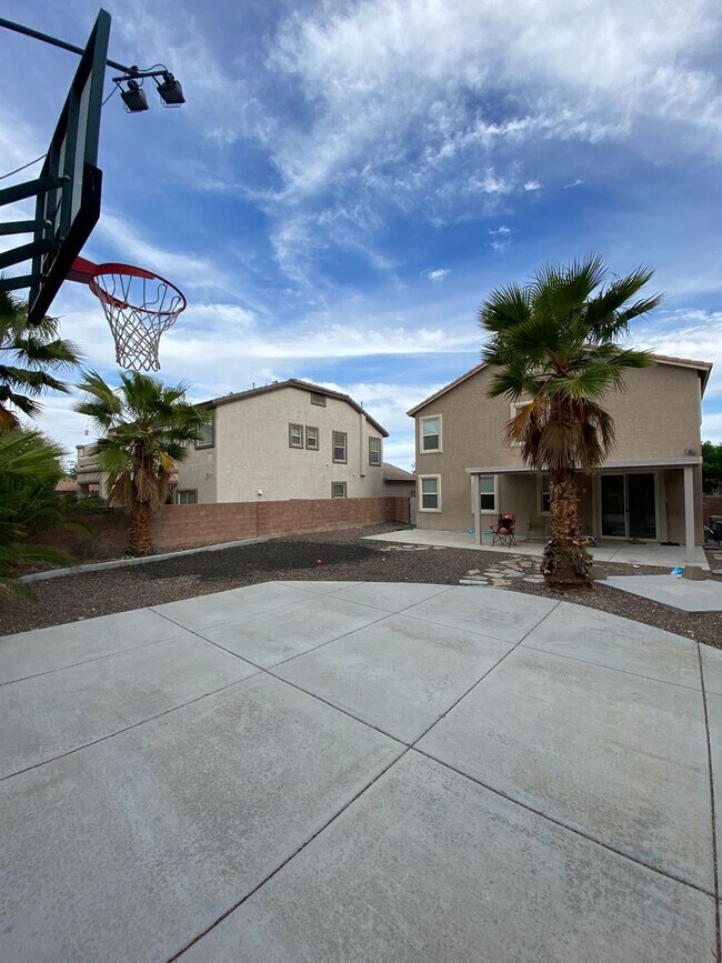 Building Photo - *COMING SOON* LAS VEGAS TWO STORY HOME WITH  4 BEDROOMS!!