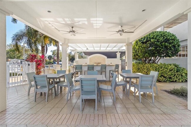 Building Photo - 1325 Snell Isle Blvd NE