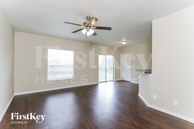 Building Photo - 2598 N Biscayne Dr